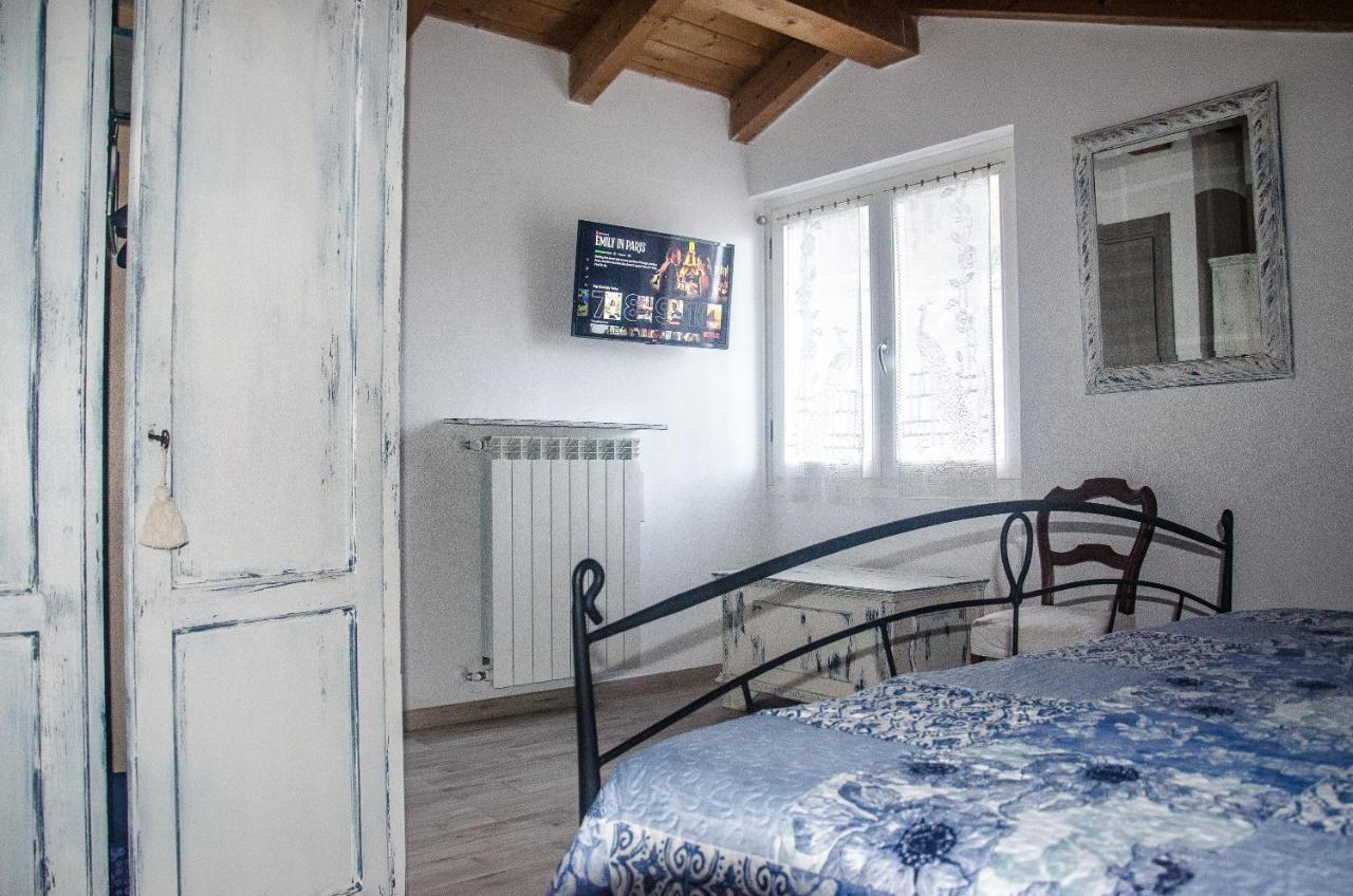 Anma Cottages The Secret Garden Pianello Del Lario المظهر الخارجي الصورة