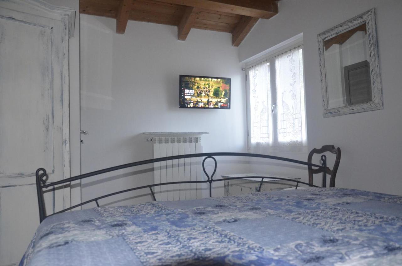 Anma Cottages The Secret Garden Pianello Del Lario المظهر الخارجي الصورة