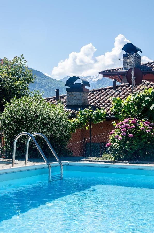 Anma Cottages The Secret Garden Pianello Del Lario المظهر الخارجي الصورة